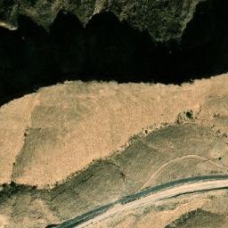 Satellite imagery of Khashm Umm Qurād, LY