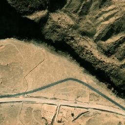 Satellite imagery of Khashm Umm Qurād, LY