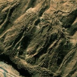 Satellite imagery of Khashm Umm Qurād, LY