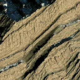 Satellite imagery of Dê Kanḏow Ghar, AF