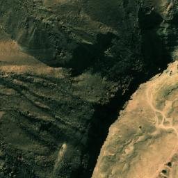 Satellite imagery of Khashm al Manāşirah, LY