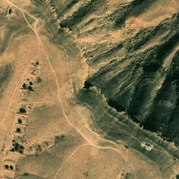 Satellite imagery of Khashm al Manāşirah, LY