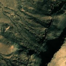 Satellite imagery of Khashm Bū Raghwah, LY