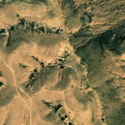 Satellite imagery of Khashm al Manāşirah, LY