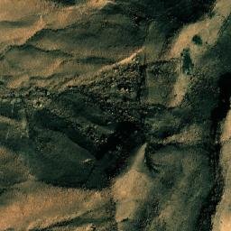 Satellite imagery of Khashm Bū Raghwah, LY