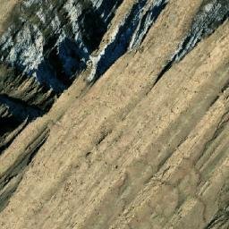 Satellite imagery of Dê Chāhkay Ghar, AF