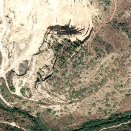 Satellite imagery of Shluẖat Hartuv, IL