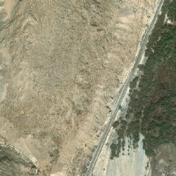 Satellite imagery of Naqb ar Rubā‘ī, IL