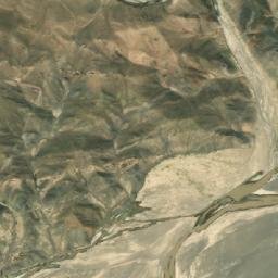 Satellite imagery of Dê Sūrwān Ghunḏêy, AF