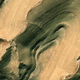 Satellite imagery of Naqb al Ḩalfāyah, EG