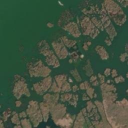 Satellite imagery of Al Kawm al Akhḑar, EG