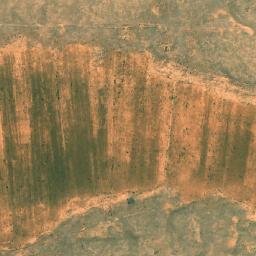 Satellite imagery of ‘Alam Abū Ḩulayqāt, EG