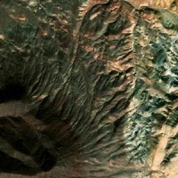 Satellite imagery of Ma‘dan-e Rūbāz-e Gol Sefīd, IR