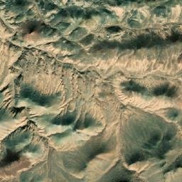 Satellite imagery of Ma‘dan-e Rūbāz-e Gol Sefīd, IR