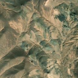 Satellite imagery of Ma‘dan-e Rūbāz-e Gol Sefīd, IR