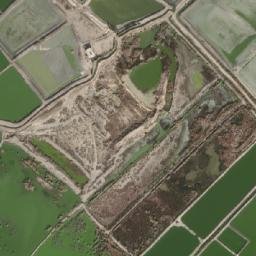 Satellite imagery of Kawm Ţallūz, EG