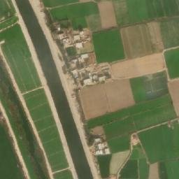 Satellite imagery of Kawm ar Riyāshāt, EG