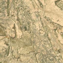 Satellite imagery of Al Ḩalazūn, EG