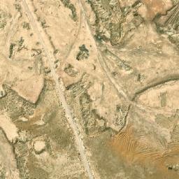 Satellite imagery of Al Ḩalazūn, EG