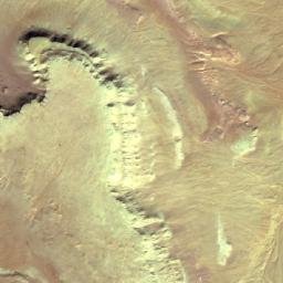 Satellite imagery of Al Ţawq al Aḩmar, EG