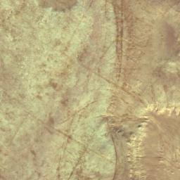 Satellite imagery of Al Ţawq al Aḩmar, EG