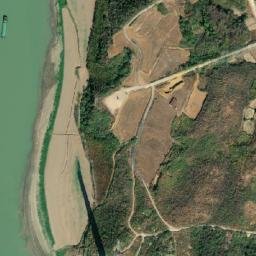 Satellite imagery of Red Bluffs, CN