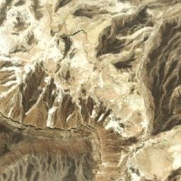 Satellite imagery of Ẕuqé Ovil, IL