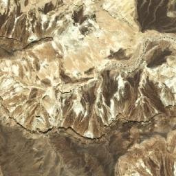 Satellite imagery of Ẕuqé Ovil, IL