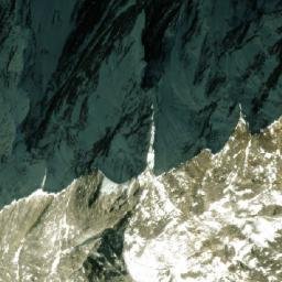 Satellite imagery of Naumul Dhuri̇̄, NP