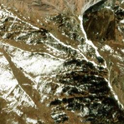 Satellite imagery of Khā̃ḍā Lek, NP