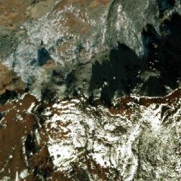 Satellite imagery of Rugyāni̇̄ Lek, NP