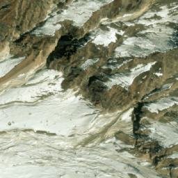 Satellite imagery of Chautāri̇̄khān Ḍā̃ḍā, NP