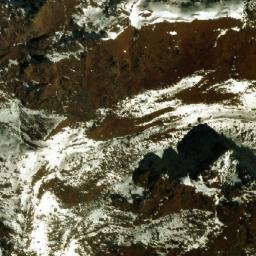 Satellite imagery of Chokhe Hālnā Lek, NP
