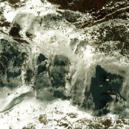 Satellite imagery of Chokhe Hālnā Lek, NP