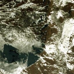 Satellite imagery of Chokhe Hālnā Lek, NP
