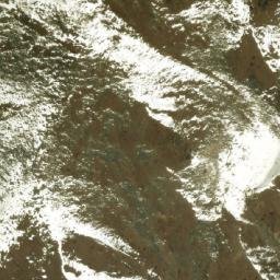 Satellite imagery of Chokhe Hālnā Lek, NP