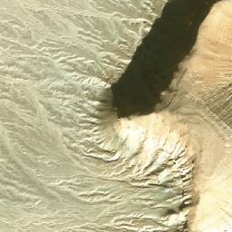 Satellite imagery of Qawz Umm Sa‘īd, EG
