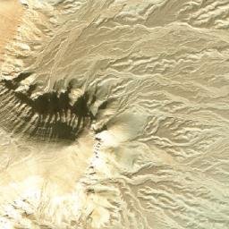 Satellite imagery of Qawz Umm Sa‘īd, EG