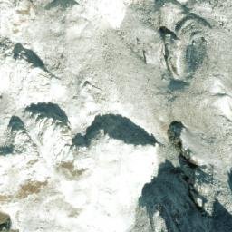 Satellite imagery of Chārmukhe Ḍā̃ḍā, NP