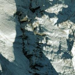 Satellite imagery of Chārmukhe Ḍā̃ḍā, NP