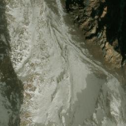 Satellite imagery of Phurku Lek, NP