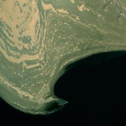 Satellite imagery of ‘Ilwāyat al Kanā’is al Kabīrah, EG