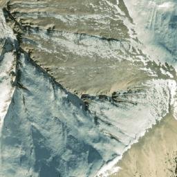 Satellite imagery of Lāṅlā Ghurbuk Lek, NP