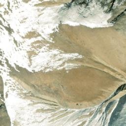 Satellite imagery of Lāṅlā Ghurbuk Lek, NP