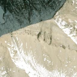 Satellite imagery of Khābre Kādh Lek, NP
