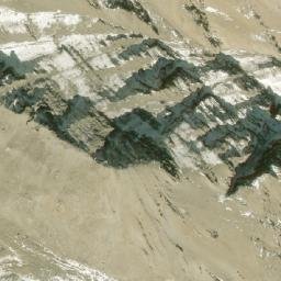 Satellite imagery of Ītiṅ Lā, NP