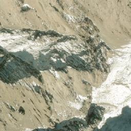 Satellite imagery of Ītiṅ Lā, NP