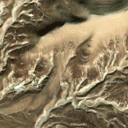 Satellite imagery of Naqb Khuḑrah, EG