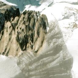 Satellite imagery of Lātāṅ Lek, NP