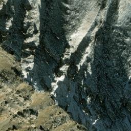 Satellite imagery of Thāraṅ Lek, NP